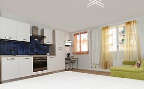 Blue Lagon Five Stars Holiday House